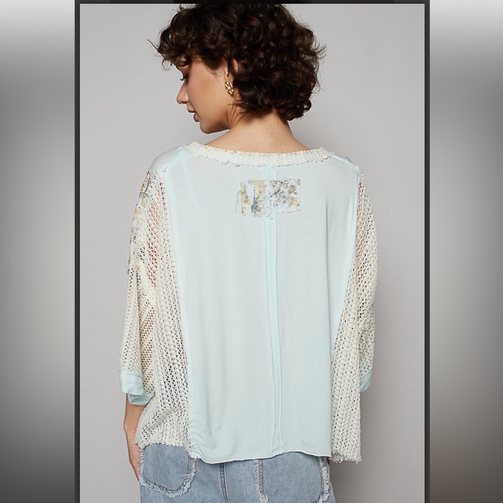 164 ๐บ๐ธ 1 LEFT POL v-neck relaxed fit top patch crochet patch vintage washing - Picture 2 of 4